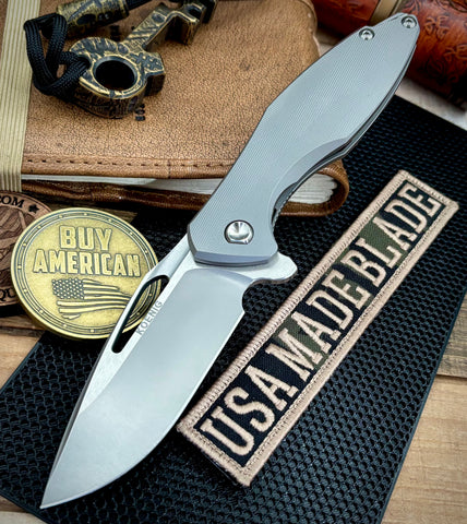 Koenig Arius Patterned Ti Stonewashed M390 Blade with Polished Flats and Ti Hardware AR11211111