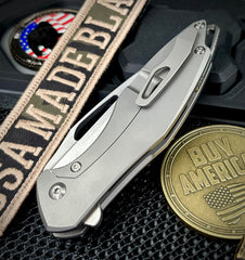 Koenig Mini Arius with M390 Burnished Blade with Polished Flats Smooth Ti and Satin Ti Hardware MA111111111