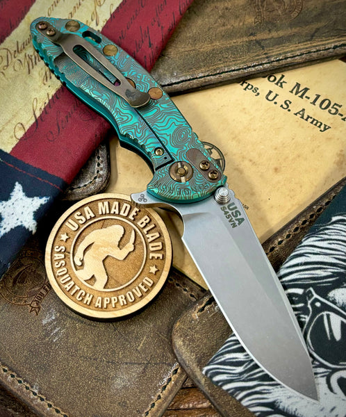 Topo High Res Green Hinderer XM-18 3.25 Spearpoint Black G10 Stonewashed Topo Ti Stonewashed Blade S45VN Blade and Sasquatch Clip