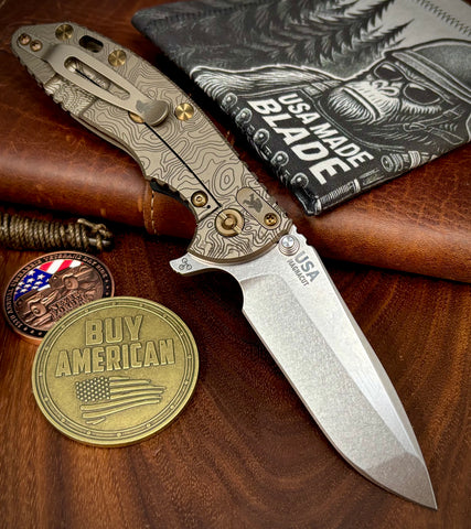 Topo Bead Blast Bronze Hinderer XM-18 3.5 Spanto Bead Blast Bronze Ti Blue/Black G10 Stonewashed Magnacut Blade with Bronzed Out HW