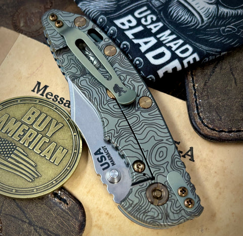 Topo Bead Blast Green Hinderer XM-18 3.5 Non-Flipper Bowie Bead Blast Green Ti Blue/Black G10 Stonewashed Magnacut Blade with Bronzed Out HW and Sasquatch Clip