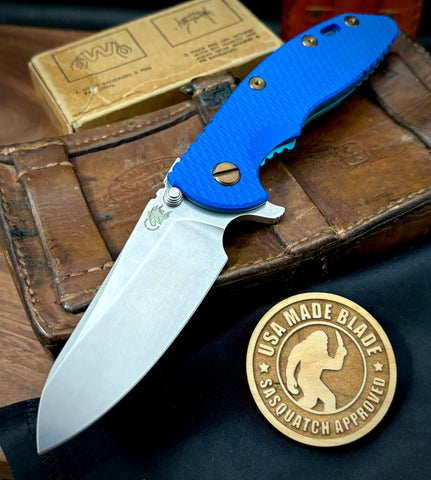 Ocean Fade Anomascus Hinderer XM-18 3.5 Sheepsfoot Anodized Ti Blue G10 Stonewashed S45VN Blade Bronzed Out HW
