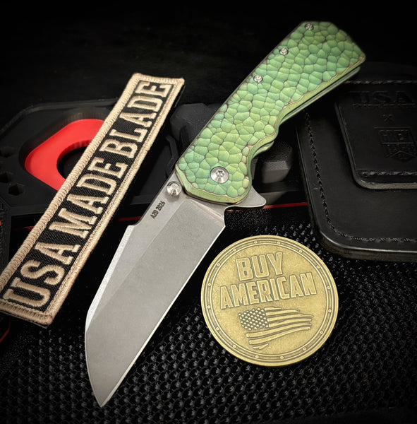 A2D Delta Shipwrecked Anodized Hammered Titanium Sheepsfoot Stonewashed Satin Magnacut Blade on Bearings