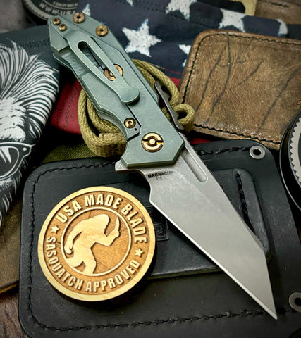 Ammo Can Green Wharnie Hinderer Half Track Gen 2 Anodized Textured Ti Presentation Side, Smooth Ti Lockside Magnacut Working Finish Blade Bronzed Out HW