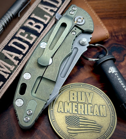 Hinderer XM-18 3.25 Fullered Harpoon Spanto Coyote G10 Battle Green Ti and Working Finish Magnacut Blade