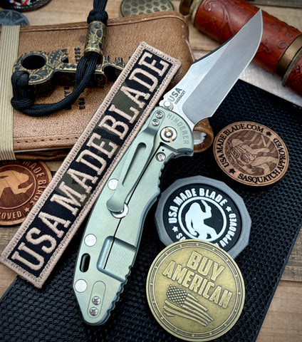 Hinderer XM-18 3.5 Non Flipper Bowie Bead Blast Green Ti Blue/Black G10 Stonewashed Magnacut Blade