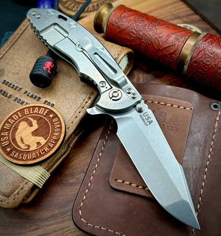 Hinderer XM-18 3.5 Harpoon Spanto Stonewashed Ti OD Green G10 Stonewashed Magnacut Blade