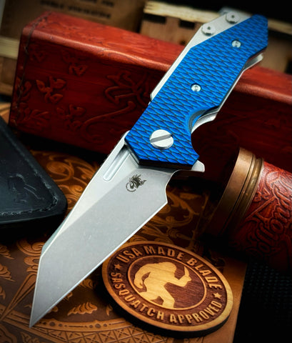 Wharnie Hinderer Half Track Gen 2 Blue/Black G10 Stonewashed Ti Magnacut