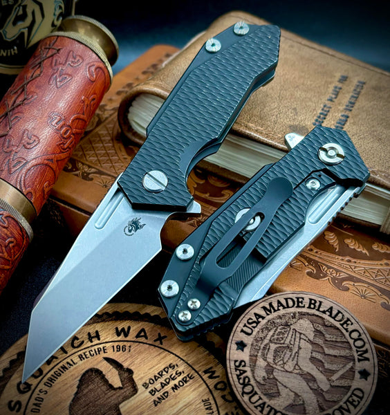 Wharnie Hinderer Half Track Gen 2 Full Textured Battle Black Handles with Stonewashed Magnacut Blade