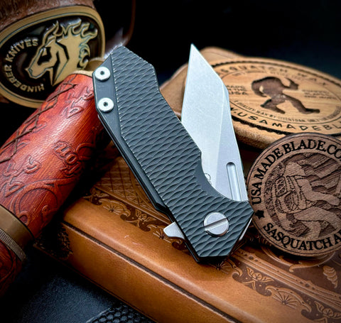 Wharnie Hinderer Half Track Gen 2 Full Textured Battle Black Handles with Stonewashed Magnacut Blade