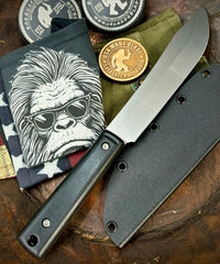 Defiant-7 Magnolia with AEBL Steel and Black G10 Handles