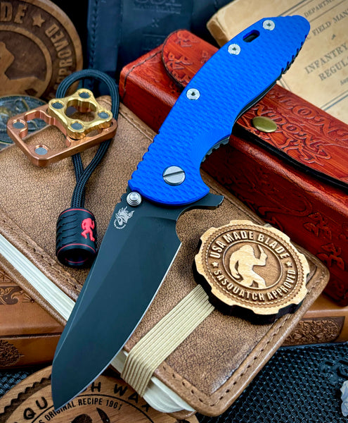 Hinderer XM-18 3.5 Sheepsfoot Battle Black Ti Blue G10 S45VN Battle Black Blade