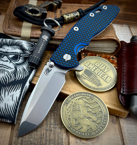 Hinderer XM-18 3.5 Spanto Stonewashed Ti Blue/Black G10 Stonewashed Magnacut Blade