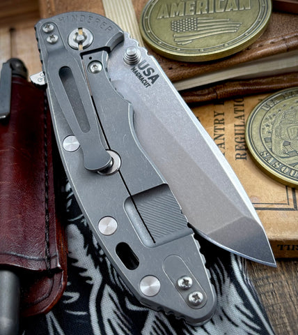 Hinderer XM-18 3.5 Spanto Working Finish Ti Coyote G10 Stonewashed Magnacut Blade