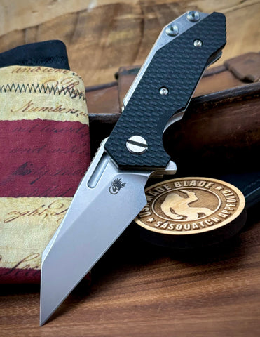 Battle Stars & Stripes Wharnie Hinderer Half Track Gen 2 Black G10 Stonewashed Ti with Stonewashed Magnacut Blade