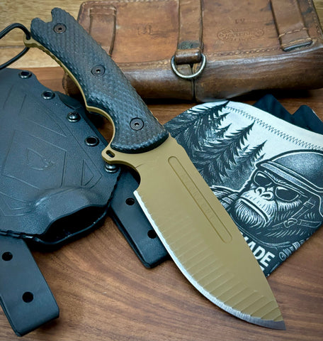 Freeman 5" 451 Fixed Blade with Magnacut Steel FDE Blade with Black G10